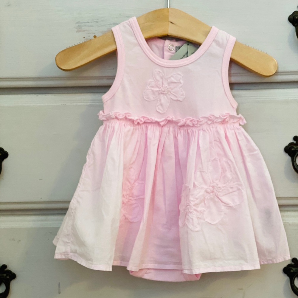 Taille by Eliane et Lena pink Floral baby dress 3m
